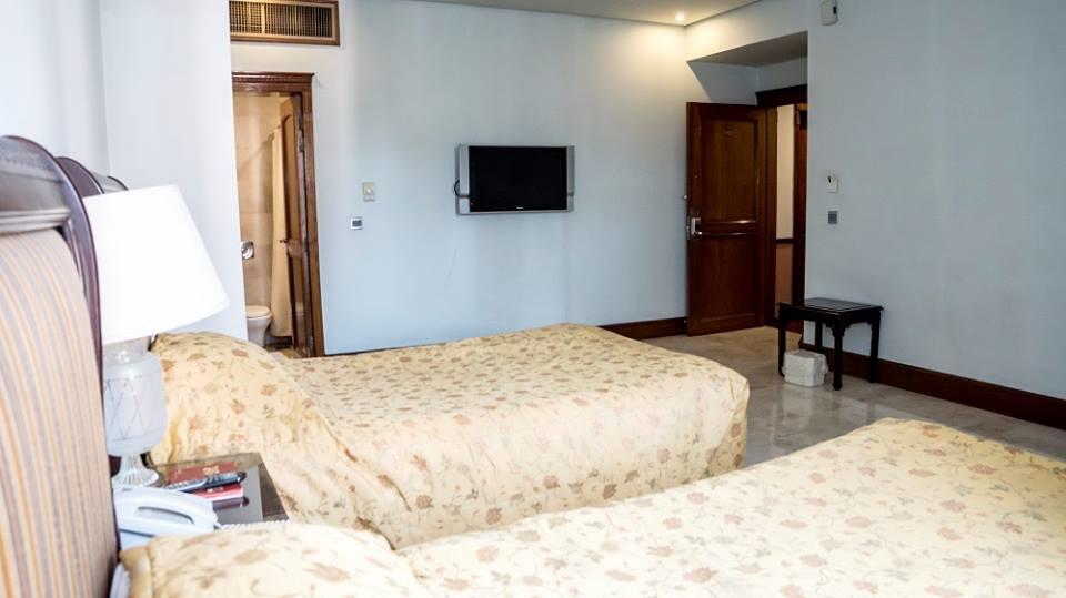 Regency Inn Hotel Lahore Exterior foto