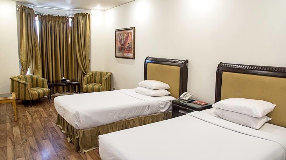 Regency Inn Hotel Lahore Exterior foto