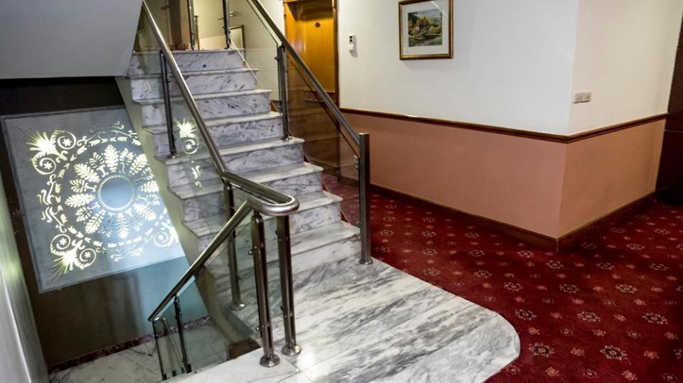 Regency Inn Hotel Lahore Exterior foto