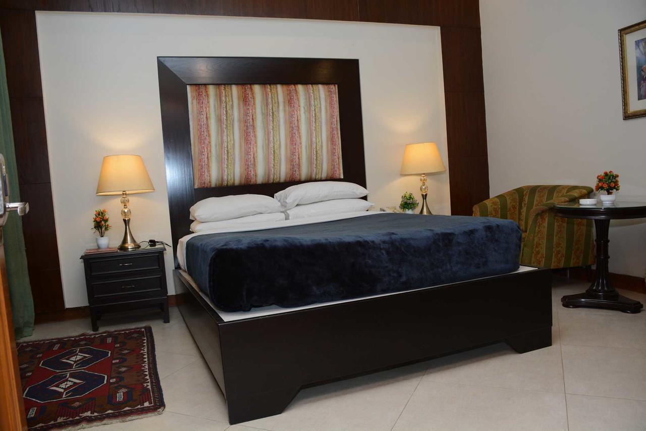 Regency Inn Hotel Lahore Exterior foto